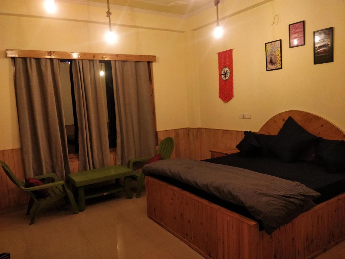 Perkup Hostel Kasol Exteriör bild