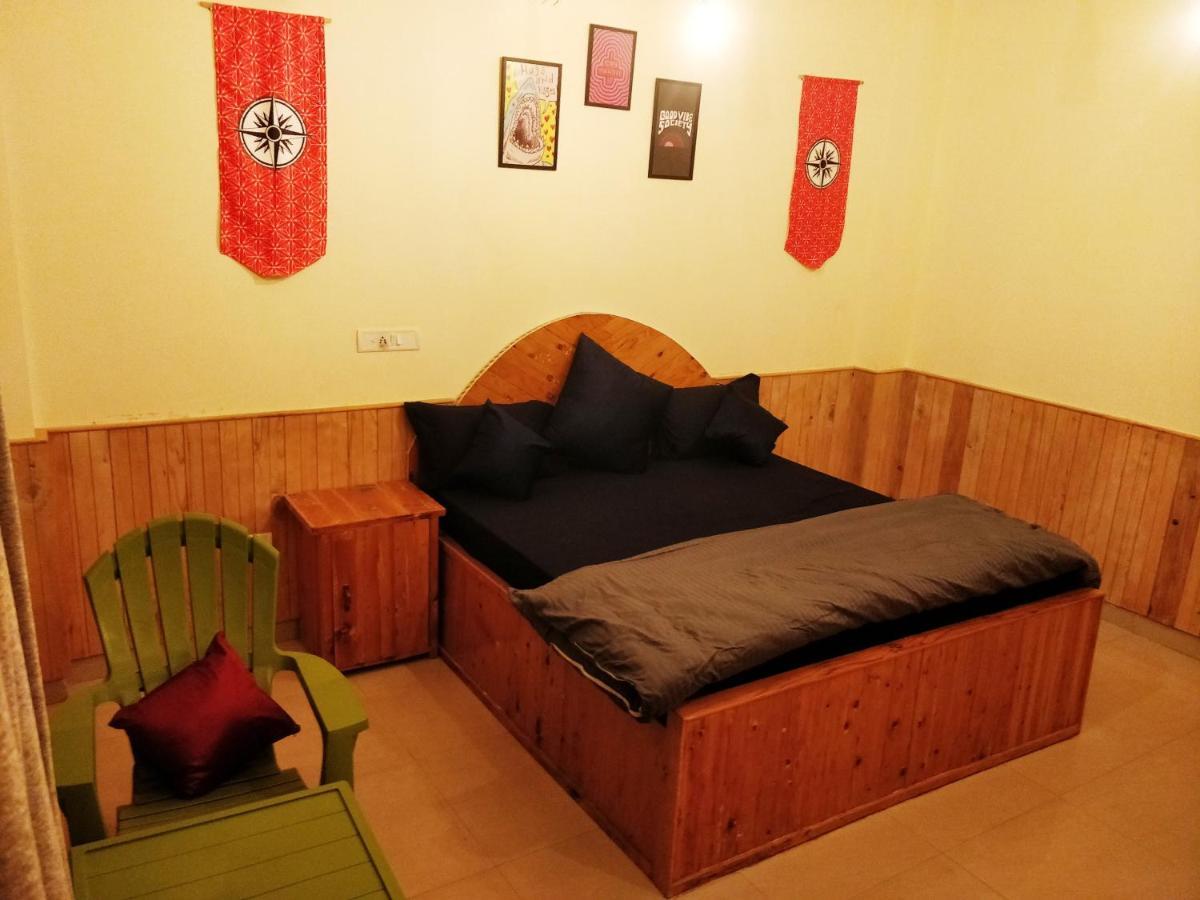 Perkup Hostel Kasol Exteriör bild
