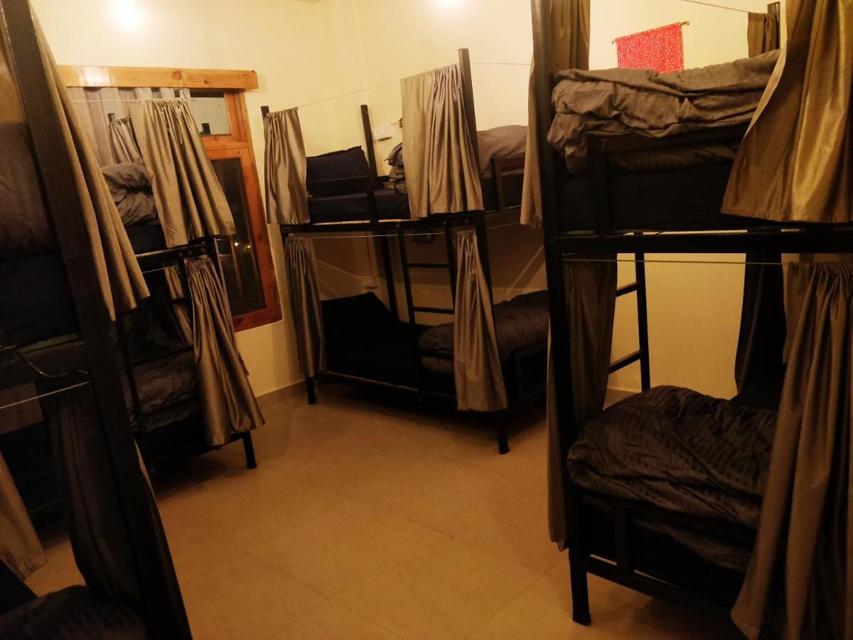 Perkup Hostel Kasol Exteriör bild