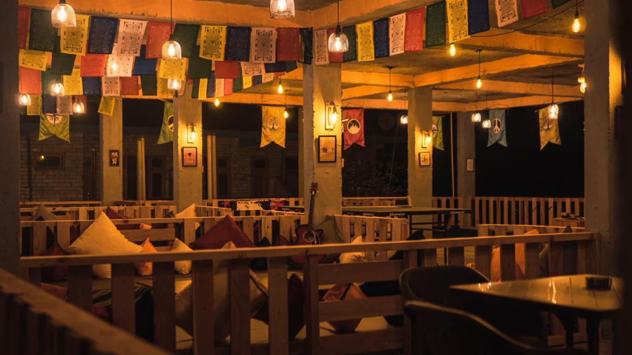 Perkup Hostel Kasol Exteriör bild