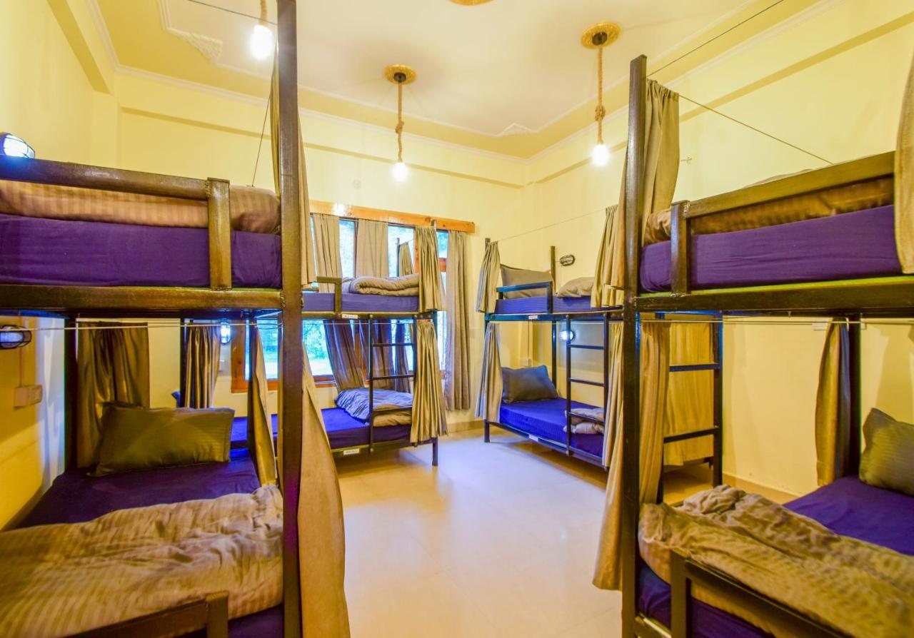Perkup Hostel Kasol Exteriör bild