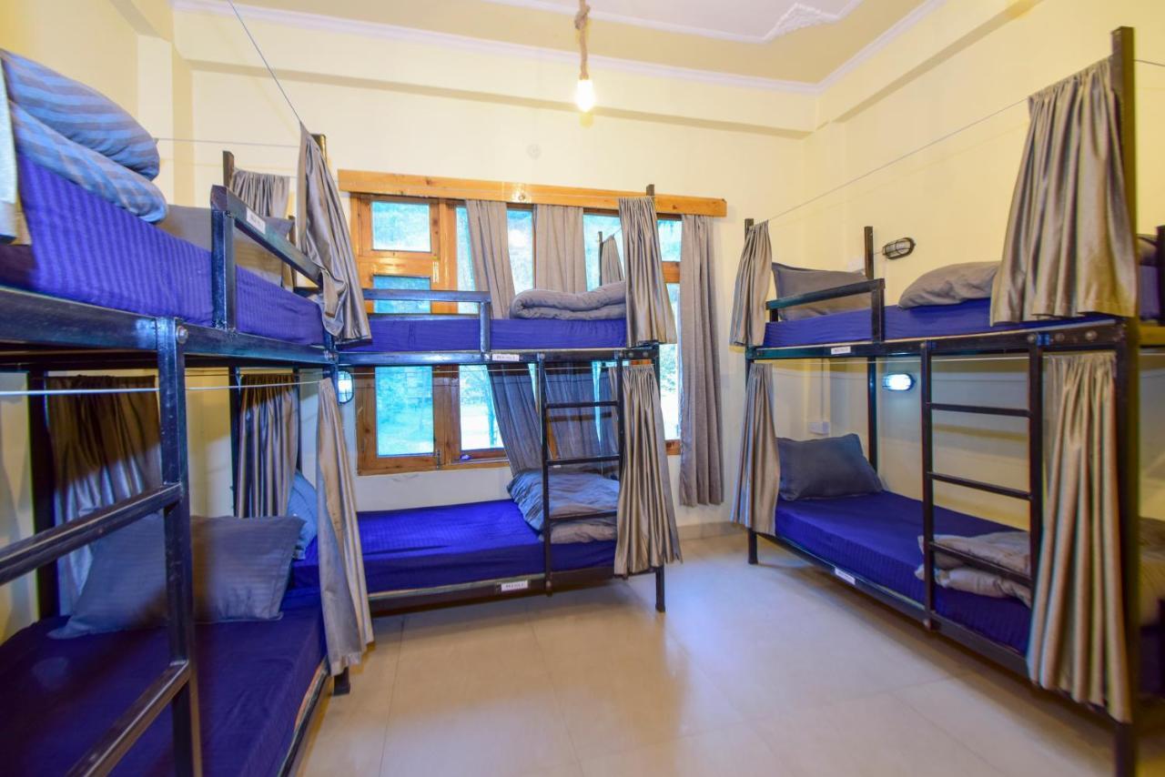 Perkup Hostel Kasol Exteriör bild