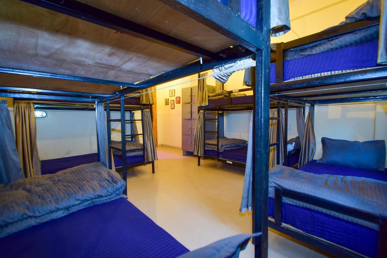 Perkup Hostel Kasol Exteriör bild