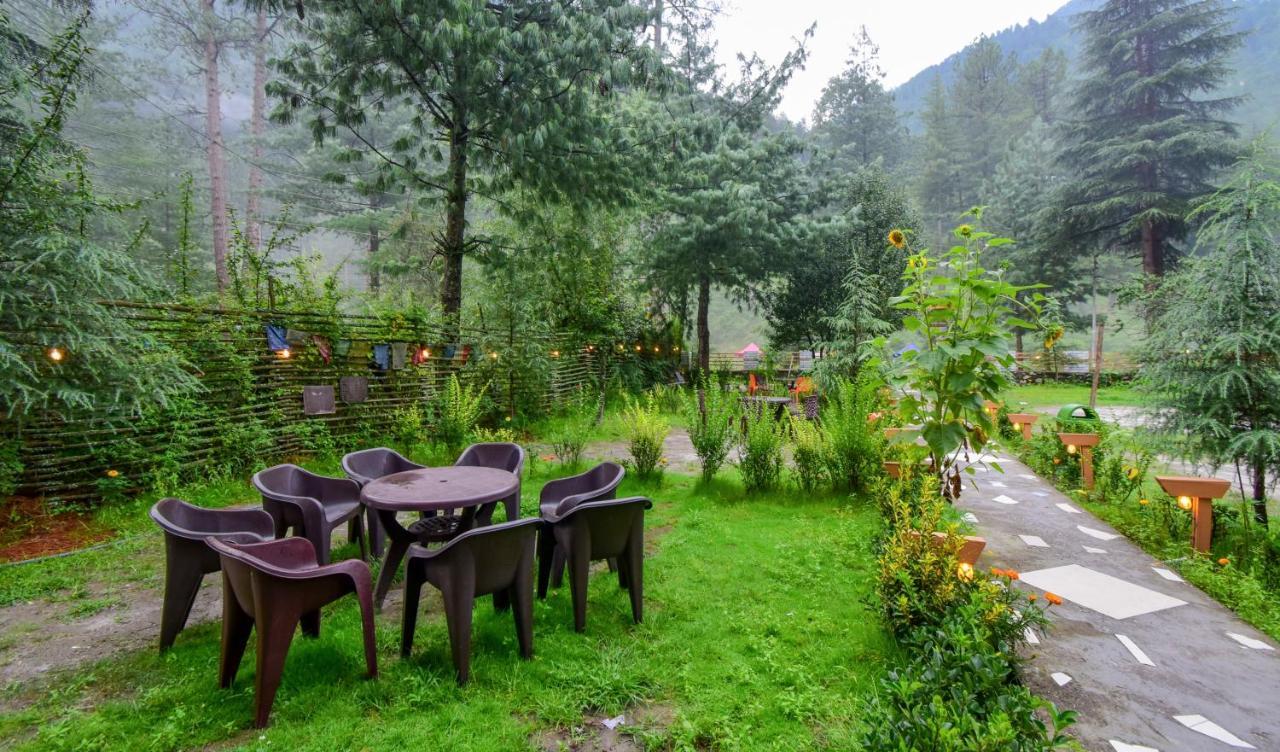 Perkup Hostel Kasol Exteriör bild
